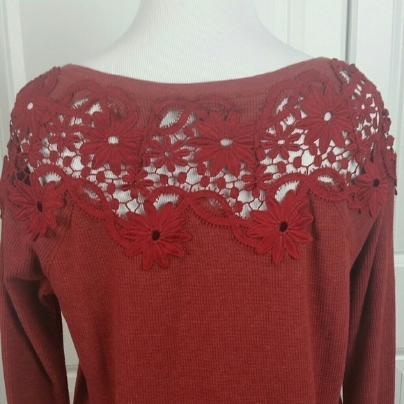 American Eagle Lace Cut Out Thermal, sz XS/TP - Picture 3 of 5